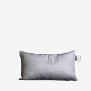 Svanefors – Innerkudde Fjäder 30×50 cm – Vit – Prydnadskuddar & kuddfodral – Från Homeroom