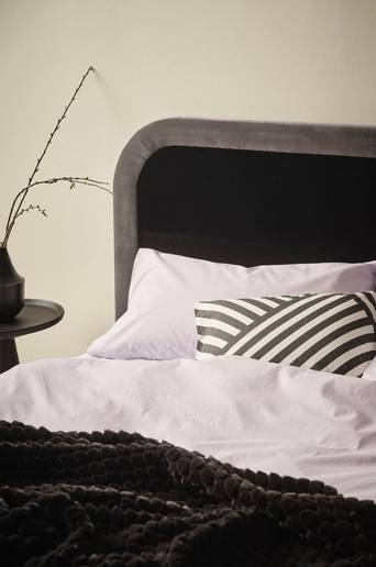 VÅGHOLMEN sänggavel 160 cm Svart/grå