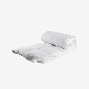 Varnamo of Sweden – Duntäcke Lilja King Size Medium – Vit – Täcken – Från Homeroom
