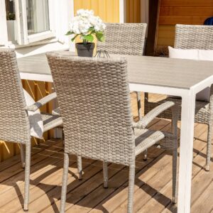 Venture Home – Matgrupp Break med 4st stapelbara matstolar Anna – Grå – Matgrupper – Från Homeroom