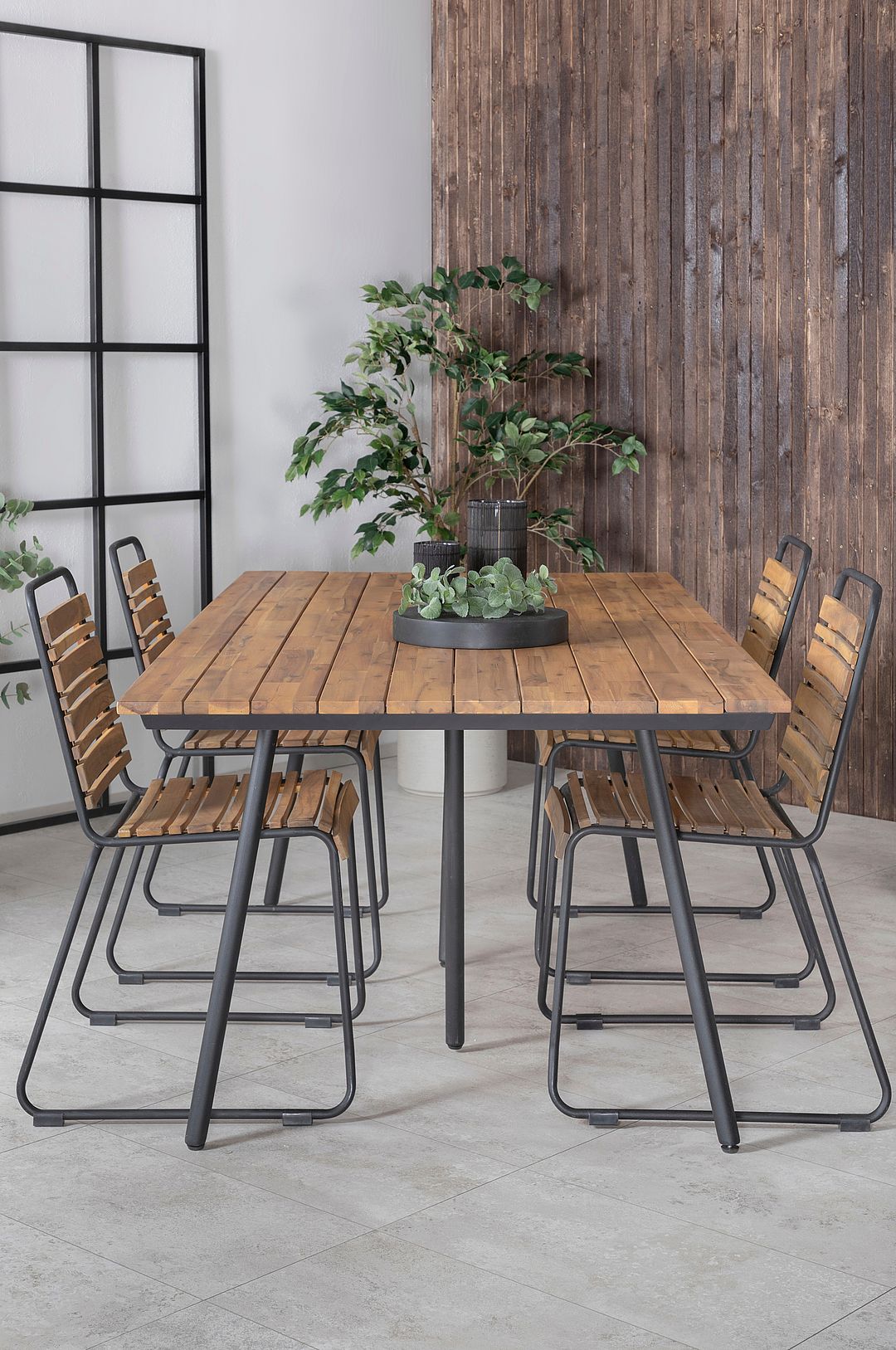 Venture Home – Matgrupp Chan med 4st matstolar Bois – Brun – Matgrupper – Från Homeroom