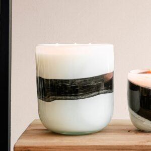 Zelected by Houze – Doftljus De Ville Grand – Vit – Doftljus & doftpinnar – Från Homeroom