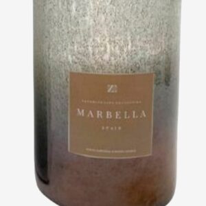 Zelected by Houze – Doftljus Marbella – Grå – Doftljus & doftpinnar – Från Homeroom