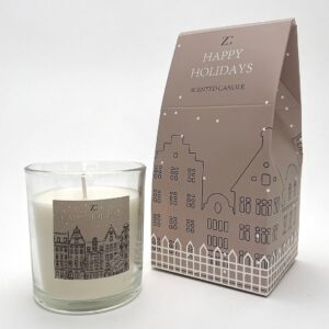 Zelected by Houze – Happy Holiday Christmas Candle – Beige – Doftljus & doftpinnar – Från Homeroom