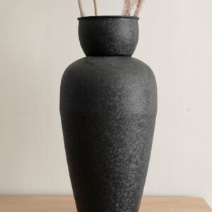 Zelected by Houze – Vas Vernazza svart – Svart – Krukor & vaser – Från Homeroom
