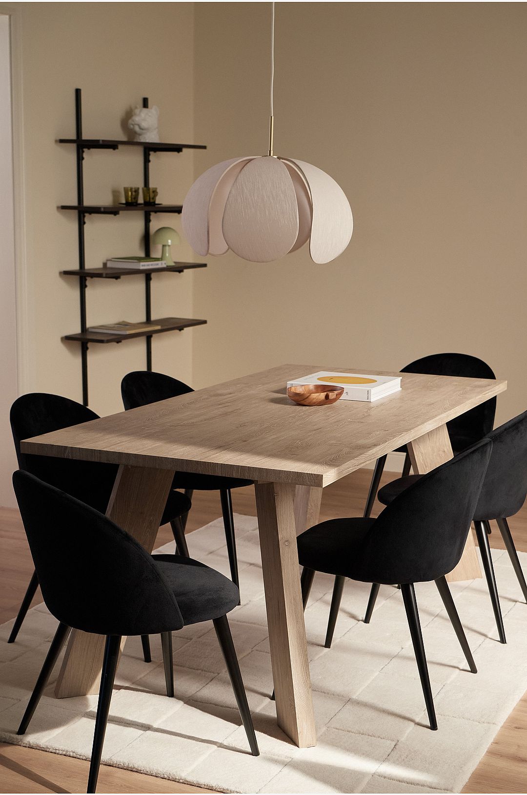 &Home – Matgrupp Country med 1 bord + 6 stolar – Vit – Matgrupp 6 personer – Från Homeroom