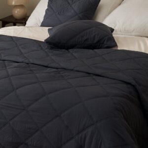 &Home – Överkast Heaven Check – Svart – Överkast – Från Homeroom