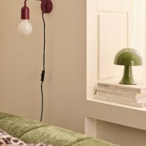 &Home – Vägglampa John – Röd – Vägglampor – Från Homeroom