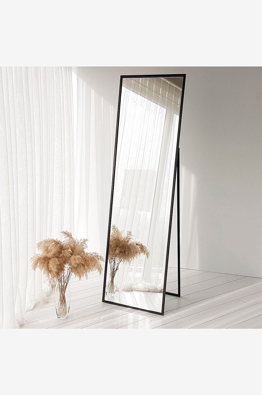 Homitis – Spegel med Hylla Cool – Guldfärg – Svart – Stora speglar – Från Homeroom