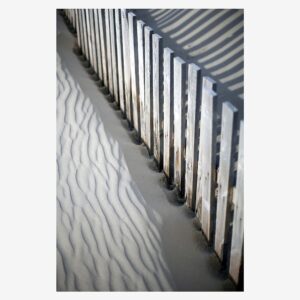 Malerifabrikken – Poster Sandy fence – Beige – Posters – Från Homeroom