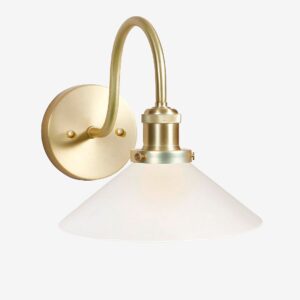 PR Home – Vägglampa August – Vit – Vägglampor – Från Homeroom