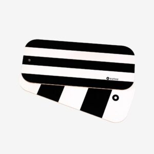 Rotor design – Vändbar skärbräda Stripes – Svart – Skärbrädor – Från Homeroom
