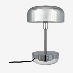 Dyberg Larsen – Haipot bordslampa – Krom – Bordslampor – Från Homeroom