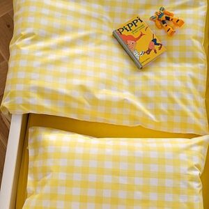 LAUREN 100×130 cm påslakanset spjälsäng