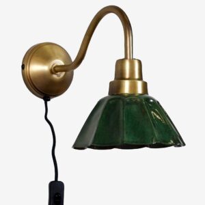PR Home – Vägglampa Ester – Grön – Vägglampor – Från Homeroom