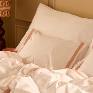 Staycation – Örngott Grand i bomullspercale – Vit – Örngott – Från Homeroom