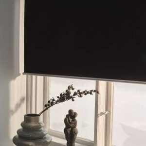 NIKA mörkläggande rullgardin – höjd 210 cm Svart