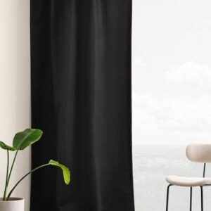 NIKA mörkläggningsgardin – 1 längd Svart